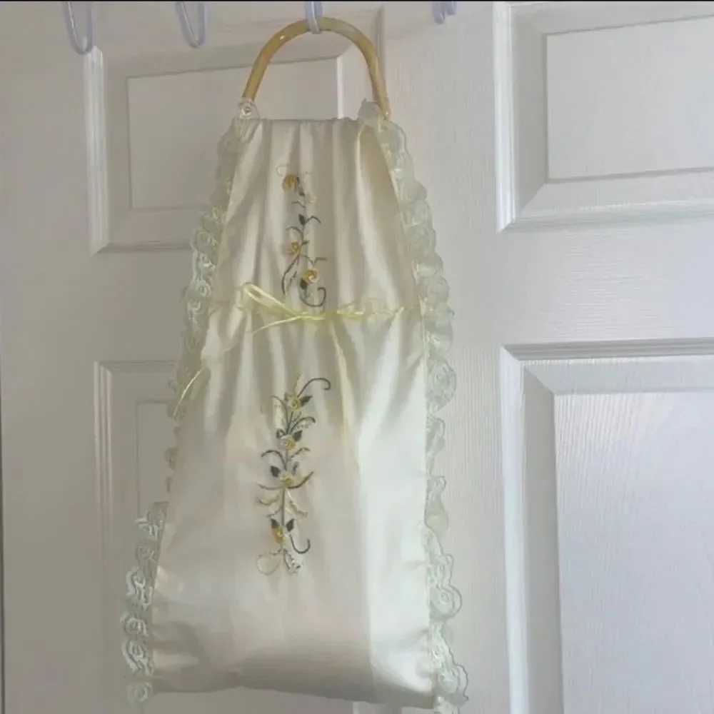 Elegant Cream Hanging Bag with Embroidery